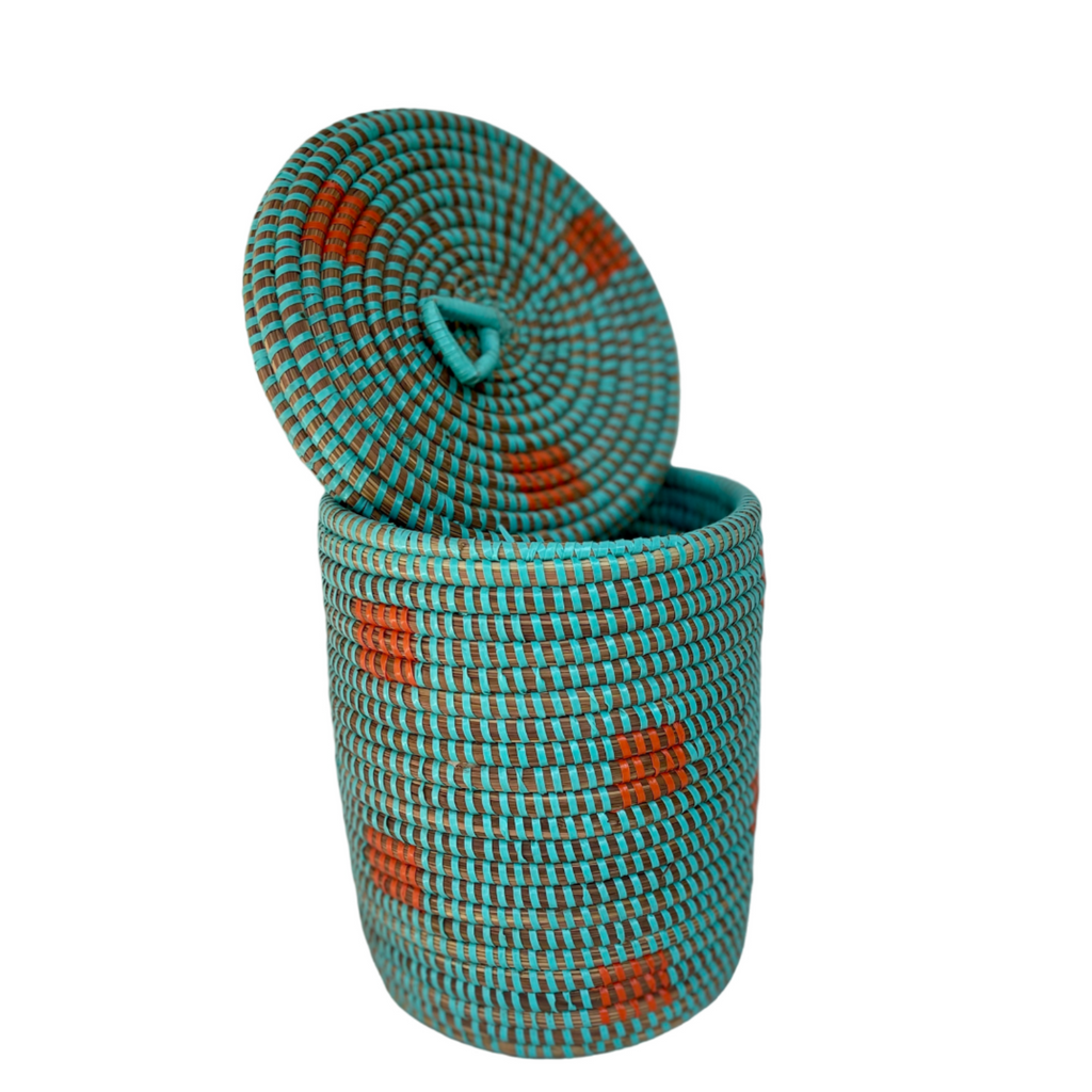 Panier soukar (turquoise/orange) #435 en osier et plastique recyclé, vue sur couvercle