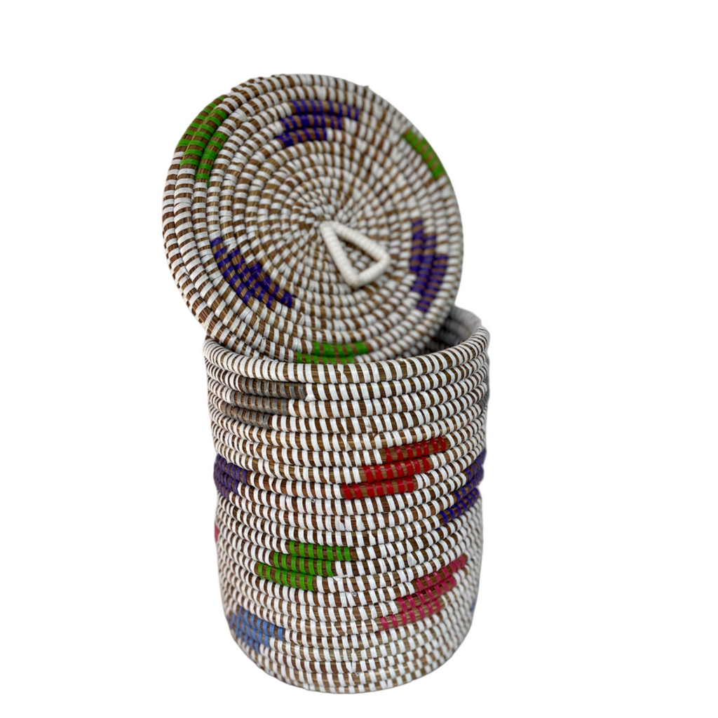 Panier soukar (blanc/multicolore) #440 en osier et plastique recyclé, vue sur couvercle